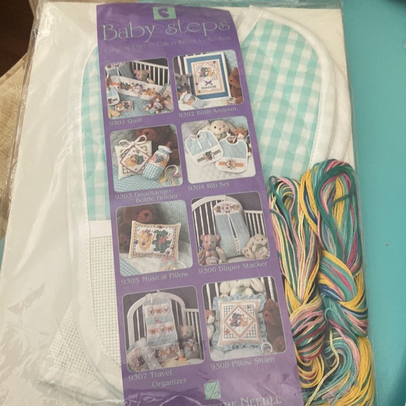 Vintage Baby bibs to cross stitch kit from late 80s. New. - Picture 4 of 4